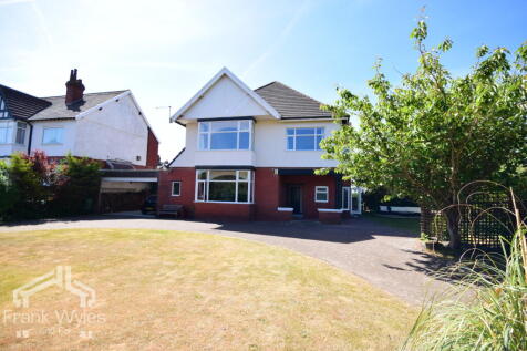 Winstanley House, Clifton Drive... 5 bed detached house for sale