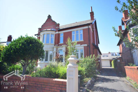 St. Thomas Road, Lytham St. Annes... 3 bed flat for sale