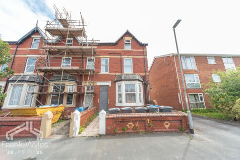 Hove Road, Lytham St. Annes, Lancashire 3 bed semi