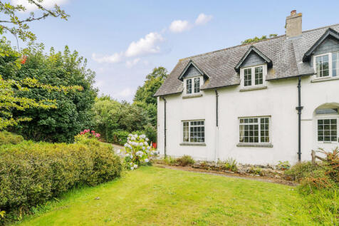 Kergilliack, Budock, Falmouth 5 bed semi