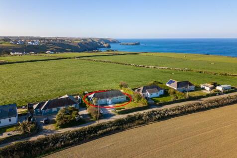 Angrouse Lane, Mullion TR12 3 bed detached bungalow for sale