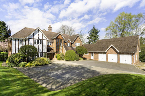 6 bedroom detached house for sale