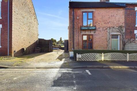3 bedroom end of terrace house for sale