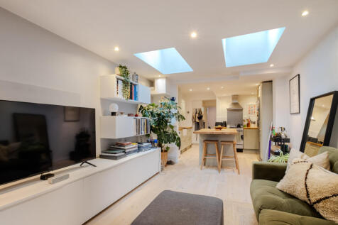 1 bedroom flat for sale