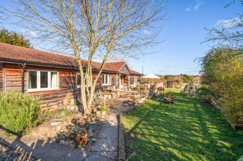 3 bedroom detached bungalow for sale