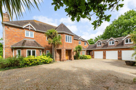 7 bedroom house for sale