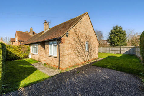2 bedroom semi-detached bungalow for sale