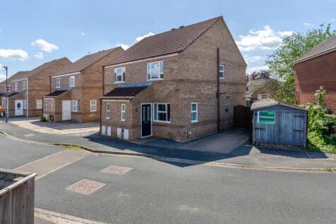 2 bedroom semi-detached house for sale