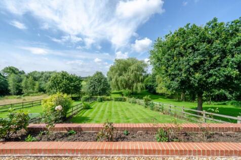 Off Cherry Tree Avenue, Newton On Ouse 5 bed semi