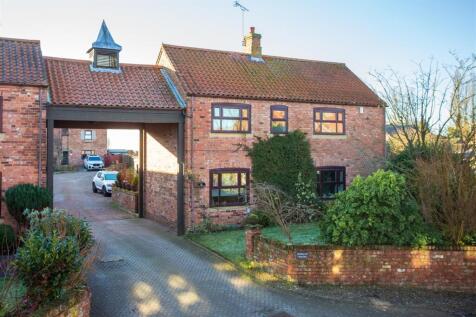 Swan Close, Deighton, York 5 bed detached house for sale