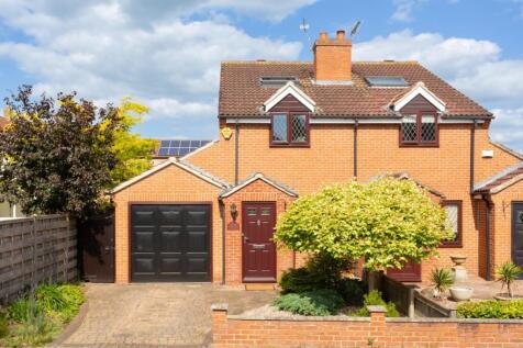 Water Lane, Dunnington, York 3 bed semi