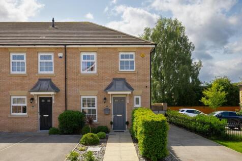 Miller Road, York 3 bed end of terrace house for sale
