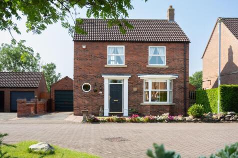 Halifax Close, Full Sutton, York 3 bed detached house for sale