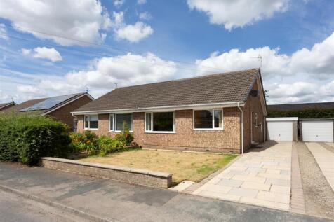 2 bedroom semi-detached bungalow for sale