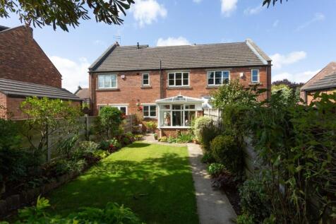 Fylingdale Avenue, York 3 bed townhouse for sale