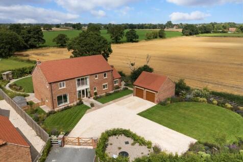 Field Lane, Holtby, York 5 bed detached house for sale