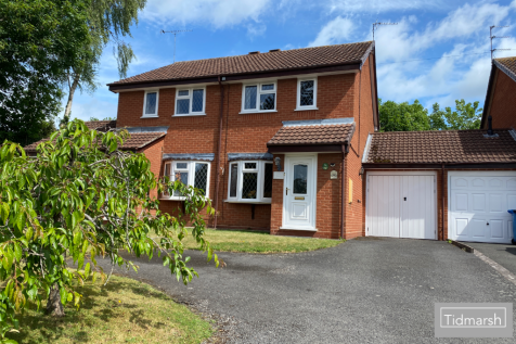 2 bedroom semi-detached house for sale