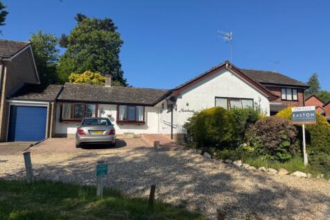 The Meadows, Lyndhurst, Hampshire, SO43 3 bed detached bungalow for sale