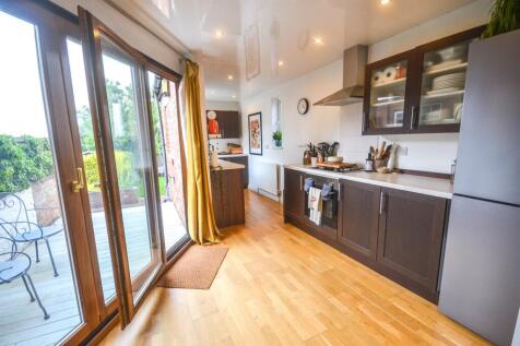 Western Terrace, East Boldon 2 bed end of terrace house for sale