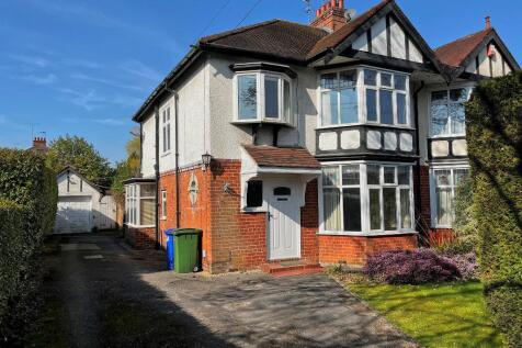 3 bedroom semi-detached house for sale
