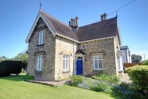 The Gables, Anlaby 4 bed detached house for sale