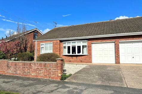 2 bedroom semi-detached bungalow for sale