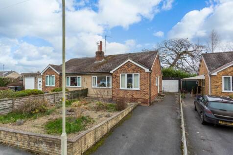 Chatsworth Grove, Boroughbridge 2 bed semi
