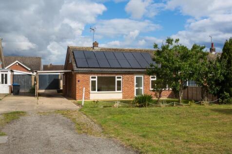 3 bedroom semi-detached bungalow for sale