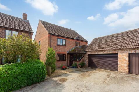 Dunroyal Close, Helperby 4 bed link detached house for sale