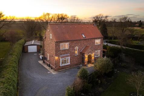 Main Street, Hemingbrough, Selby 6 bed detached house for sale