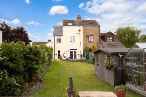 4 bedroom semi-detached house for sale