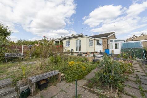 3 bedroom semi-detached bungalow for sale