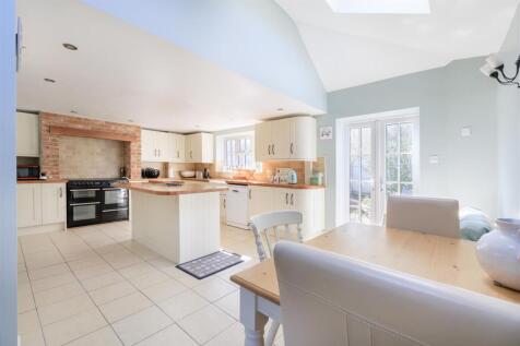 Stone Street, Halesworth IP19 2 bed semi