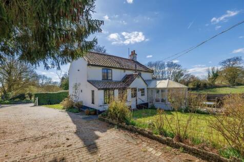 Halesworth IP19 3 bed detached house for sale