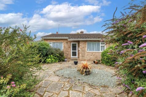 Chichester Road, Halesworth IP19 2 bed detached bungalow for sale