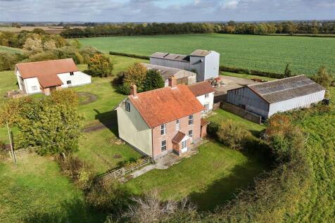 Wacton Road, Norwich NR16 9 bed detached house for sale