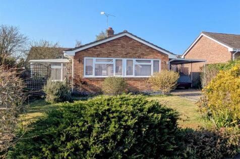 Field House Gardens, Diss IP22 2 bed detached bungalow for sale
