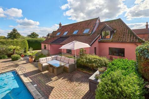 Market Place, Norwich NR16 5 bed barn conversion for sale