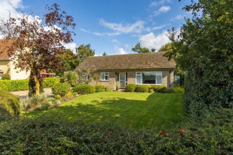 Woodbridge IP13 3 bed detached bungalow for sale