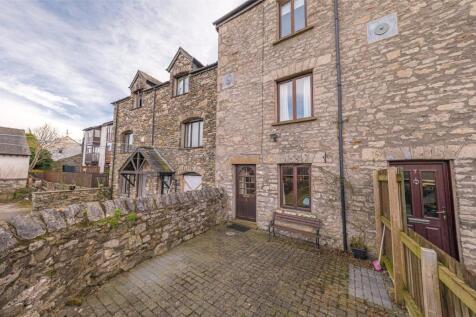 Kirkbarrow Lane, Cumbria LA9 3 bed terraced house for sale