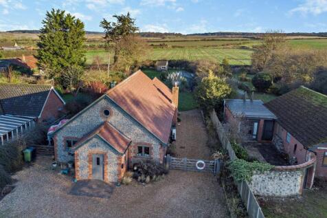 Burnham Overy Staithe, Norfolk 3 bed bungalow for sale