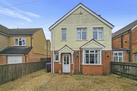 Halse Road, Brackley 3 bed detached house for sale