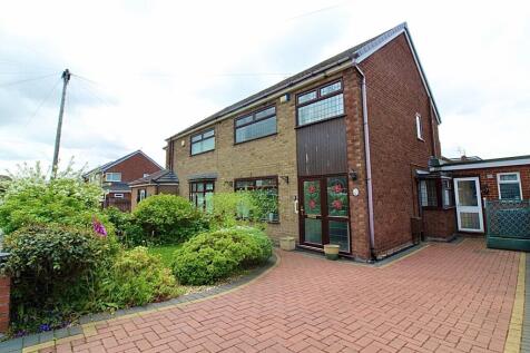Holmlands Drive, Prenton, Merseyside... 3 bed semi