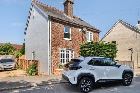 Old Kent Road, Paddock Wood 2 bed semi