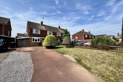 3 bedroom semi-detached house for sale