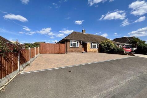 2 bedroom semi-detached bungalow for sale