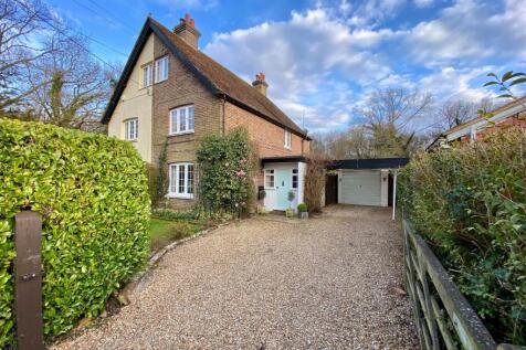 4 bedroom semi-detached house for sale
