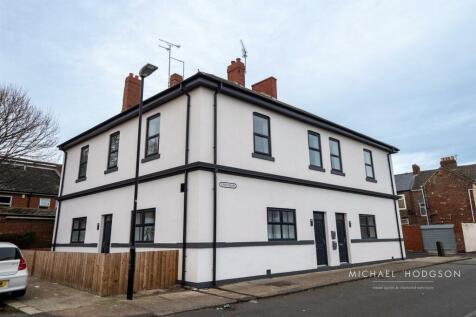 8 bedroom apartment for sale