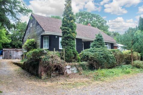 3 bedroom detached bungalow for sale