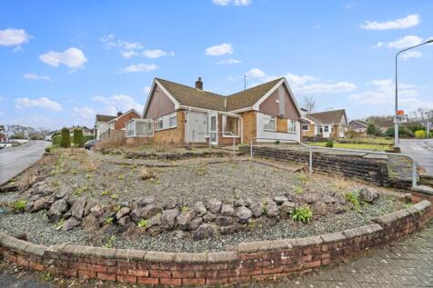 2 bedroom semi-detached bungalow for sale